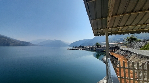 Another view of the Tehri reservoir