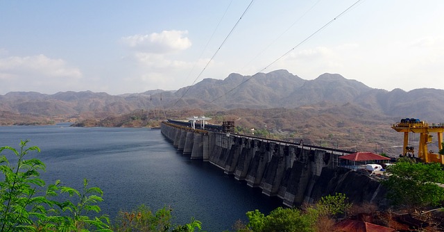 A picture of Sardar Sarovar Dam, a concrete gravity dam in India