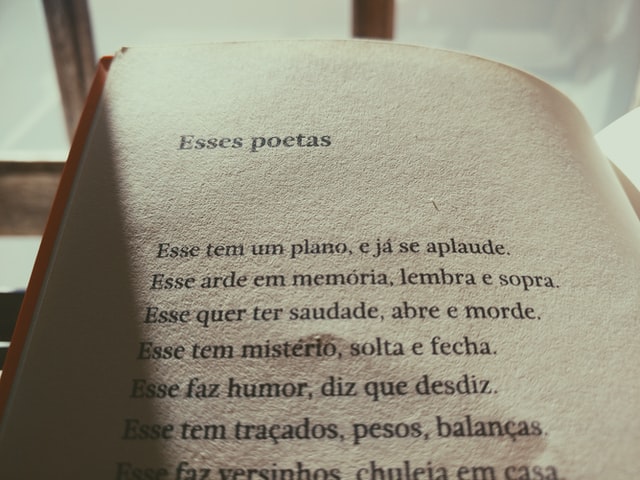 A poem written in Portuguese language