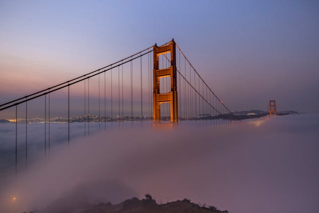 Advection fog and Golden Gate Bridge